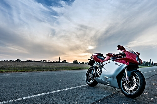 MV Agusta 750 F4